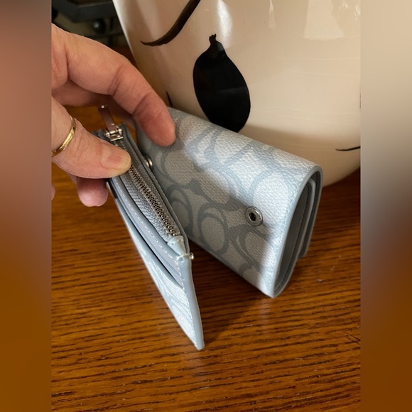 Coach Laurel Shoulder Bag in Sketch Signature Canvas with Matching Wallet - Picture 12 of 15